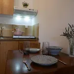 Appartement Chrysoula's Welcoming Triple With Yard