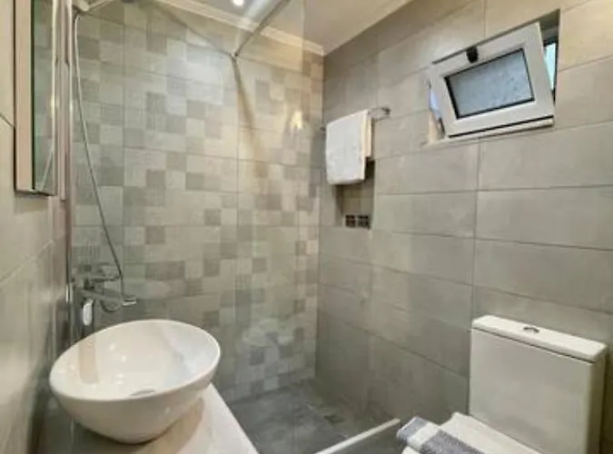 Chrysoula's Welcoming Triple With Yard *