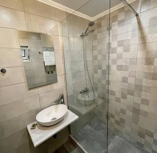 Chrysoula's Welcoming Triple With Yard *